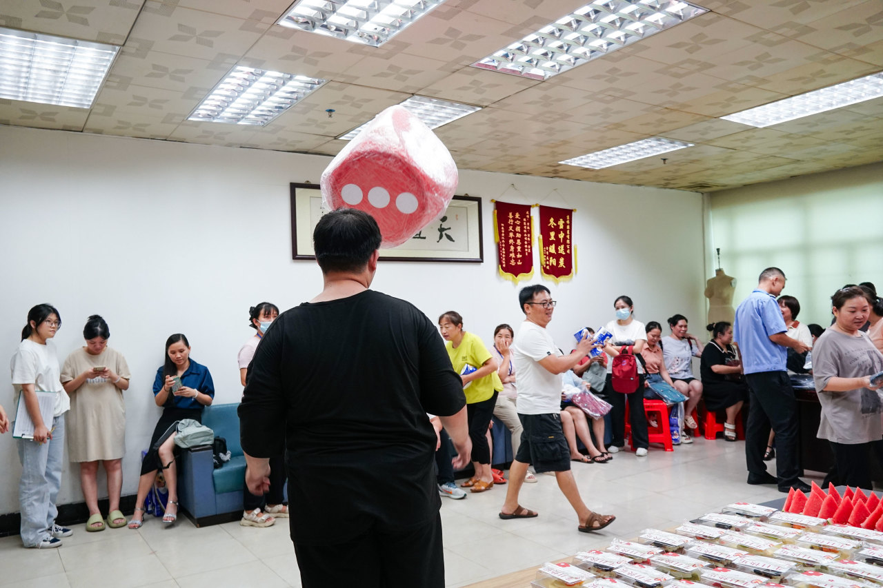 8月份員工生日會丨我們齊聚一堂，不負(fù)時光(圖15)