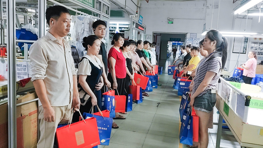 明月照千里，福利暖人心。東莞京福、京緯、京翼服裝有限公司發(fā)中秋節(jié)福利啦!(圖27)
